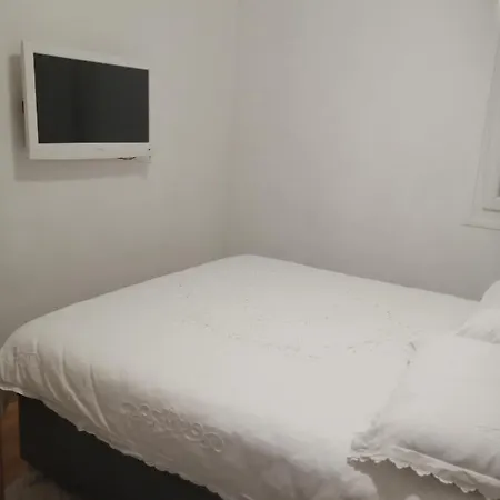 Apartment Klisovic *